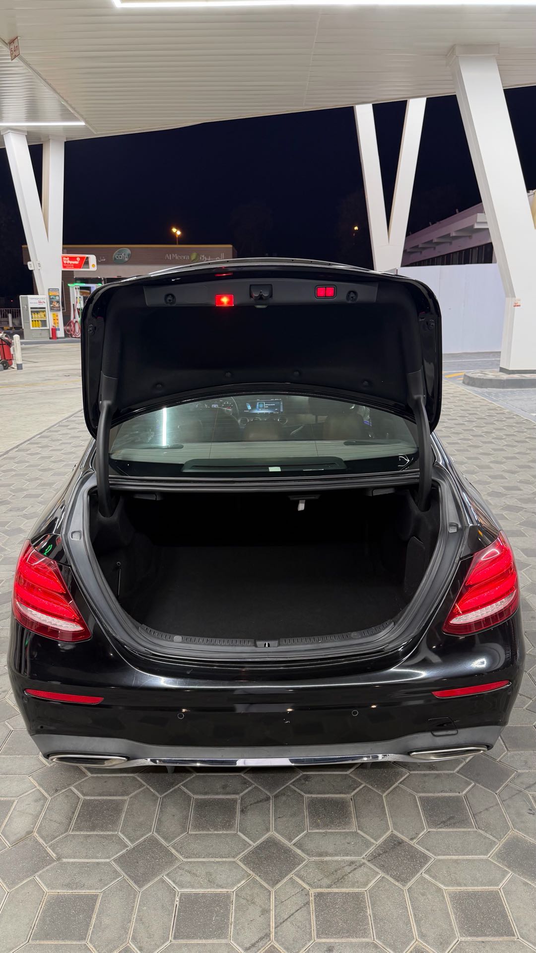 Car Image 2017 MERCEDES E Class 300