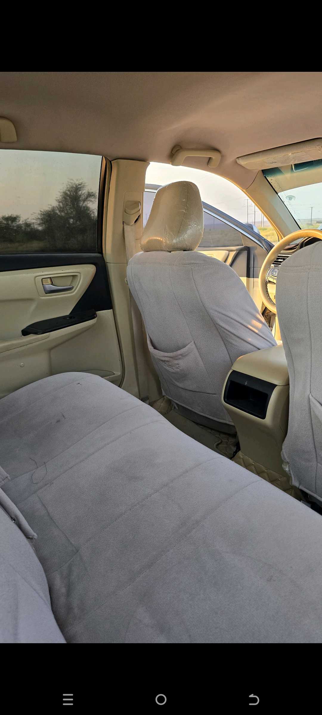 Car Image 2015 TOYOTA CAMRY LE