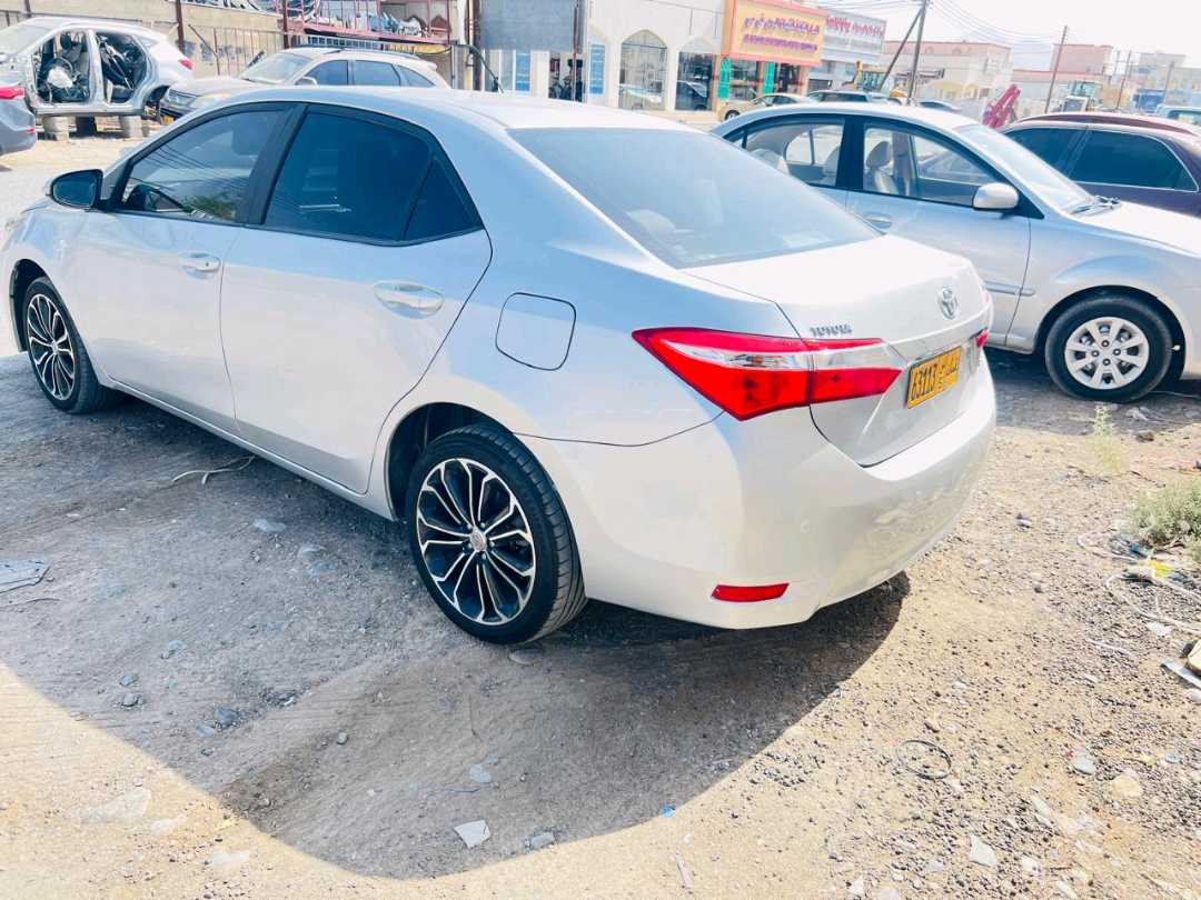 Car Image 2016 TOYOTA COROLLA XLI