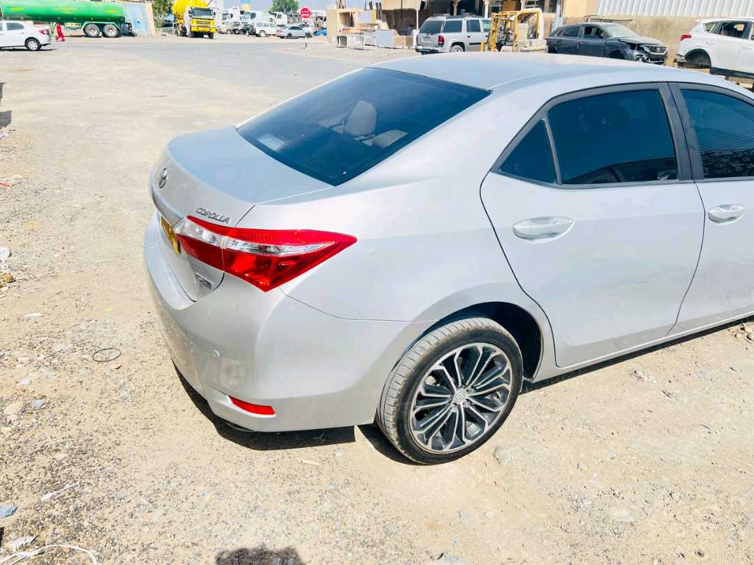 Car Image 2016 TOYOTA COROLLA XLI