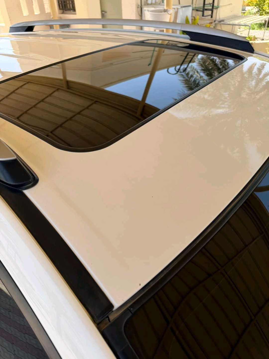 Car Image 2018 TOYOTA RAV4 XLE