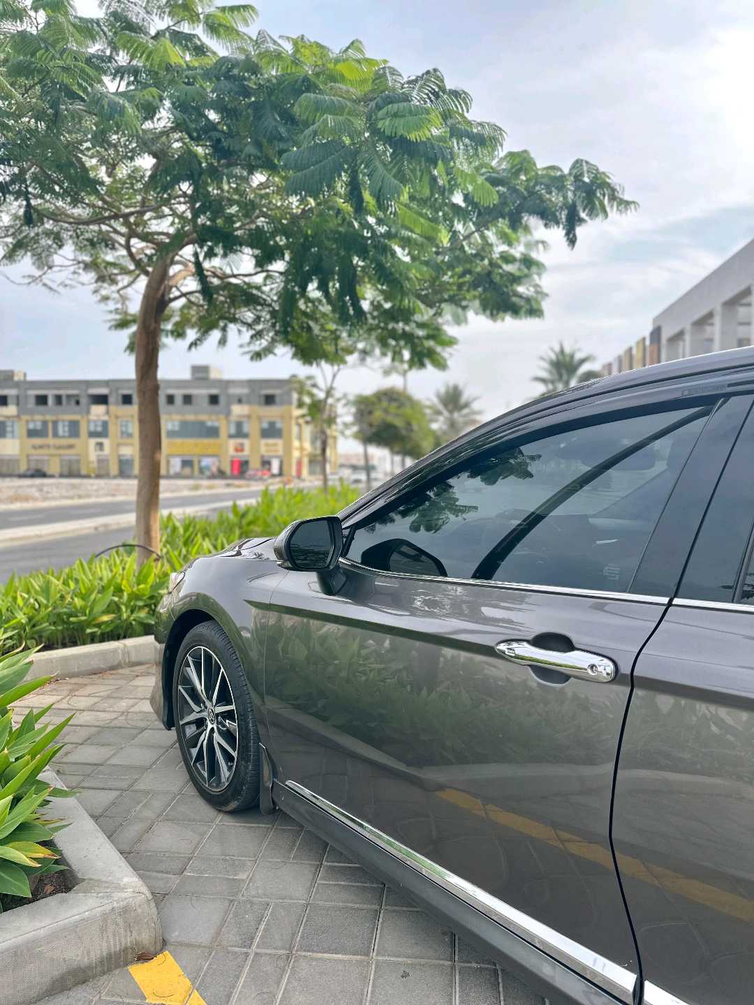 Car Image 2021 TOYOTA CAMRY XLE
