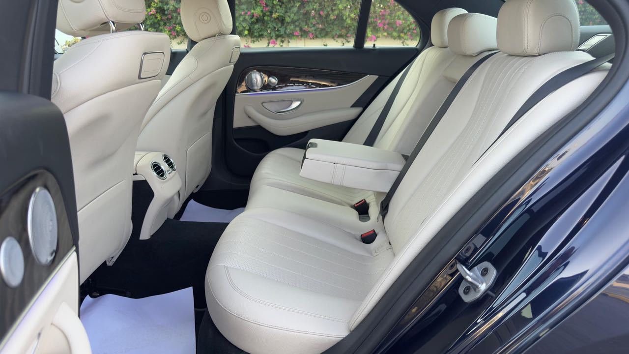 Car Image 2019 MERCEDES E Class 300