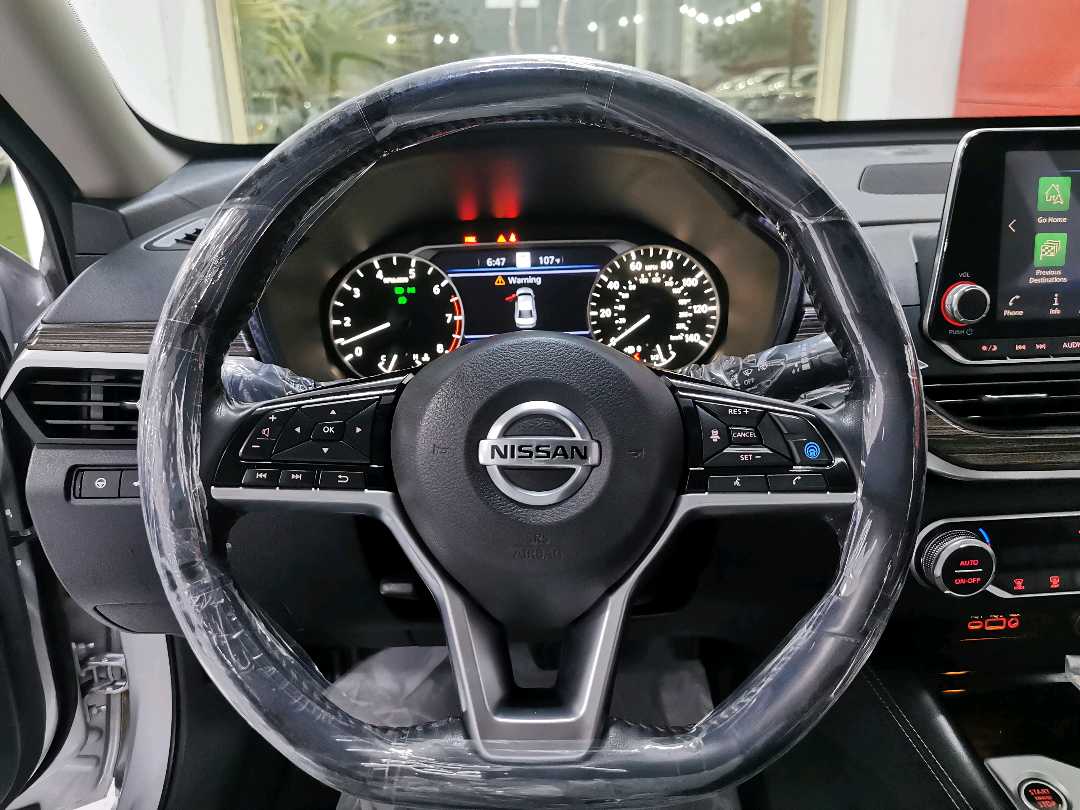 Car Image 2020 NISSAN ALTIMA SL