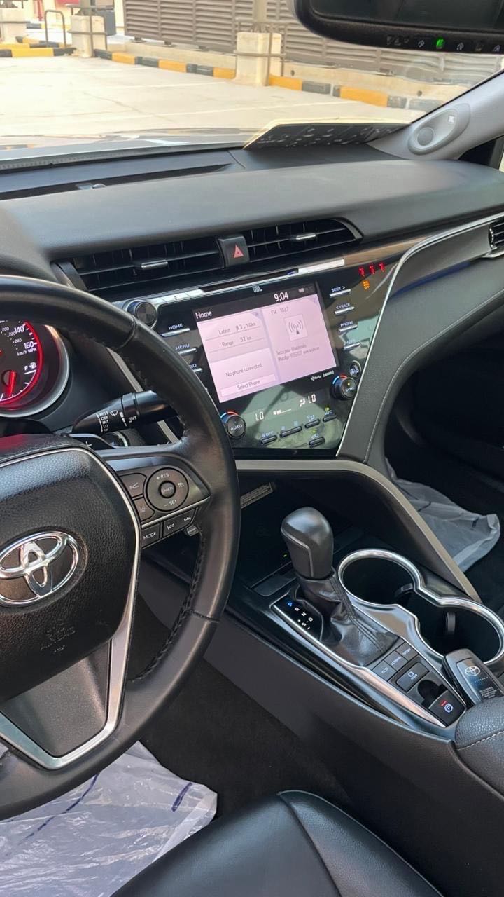 Car Image 2018 TOYOTA CAMRY XSE