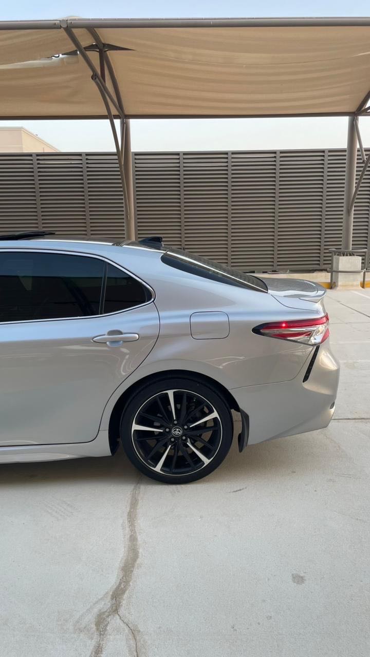 Car Image 2018 TOYOTA CAMRY XSE