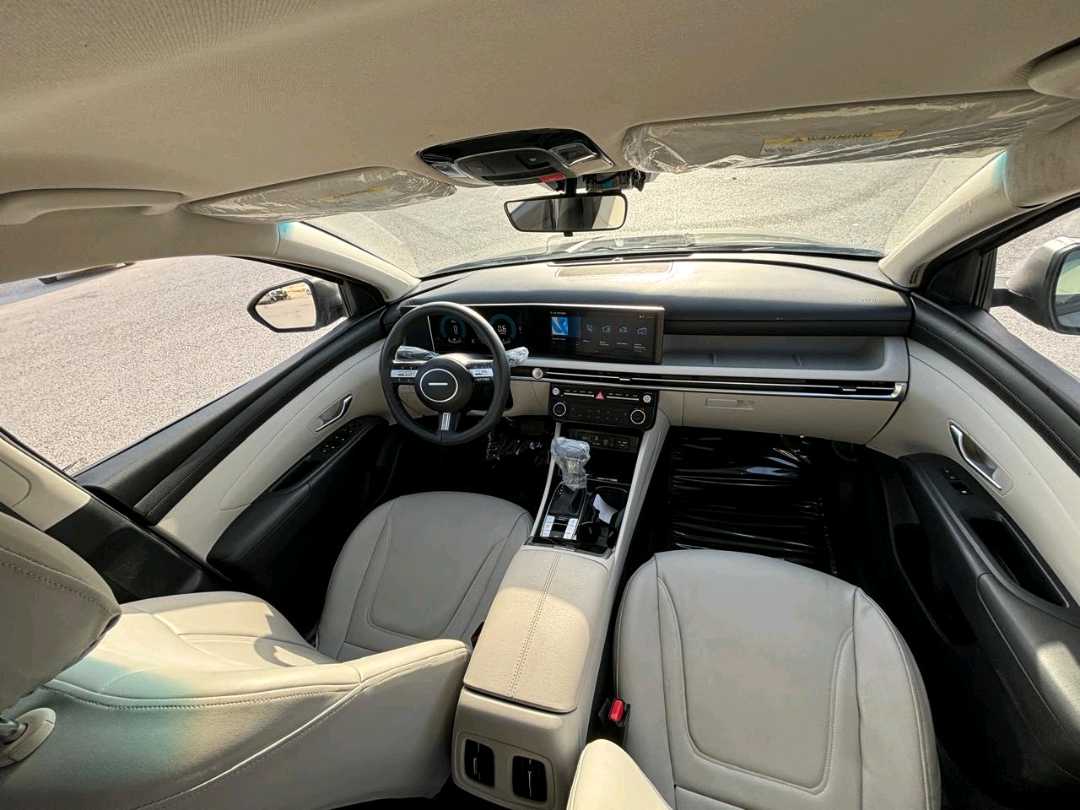 HYUNDAI TUCSON 2025