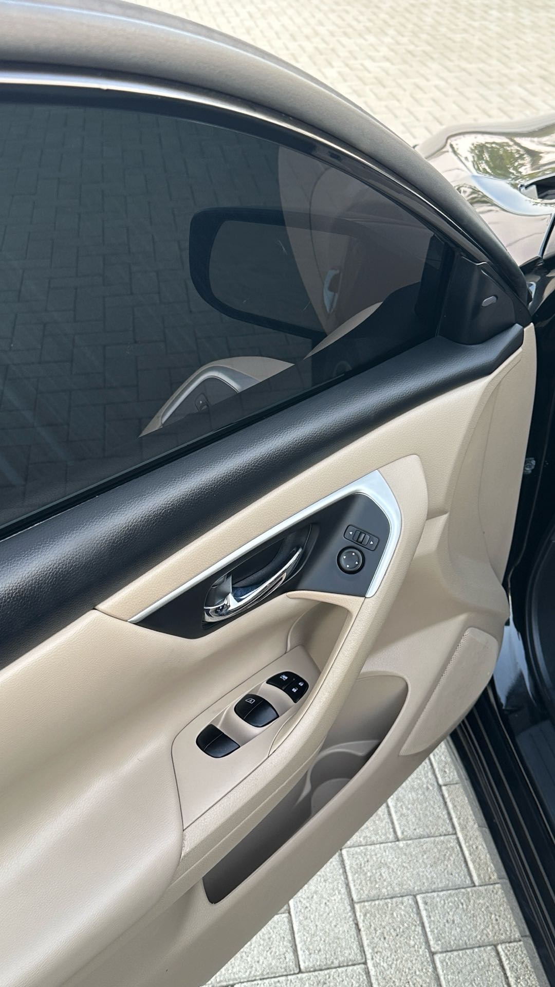 Car Image 2017 NISSAN ALTIMA SV
