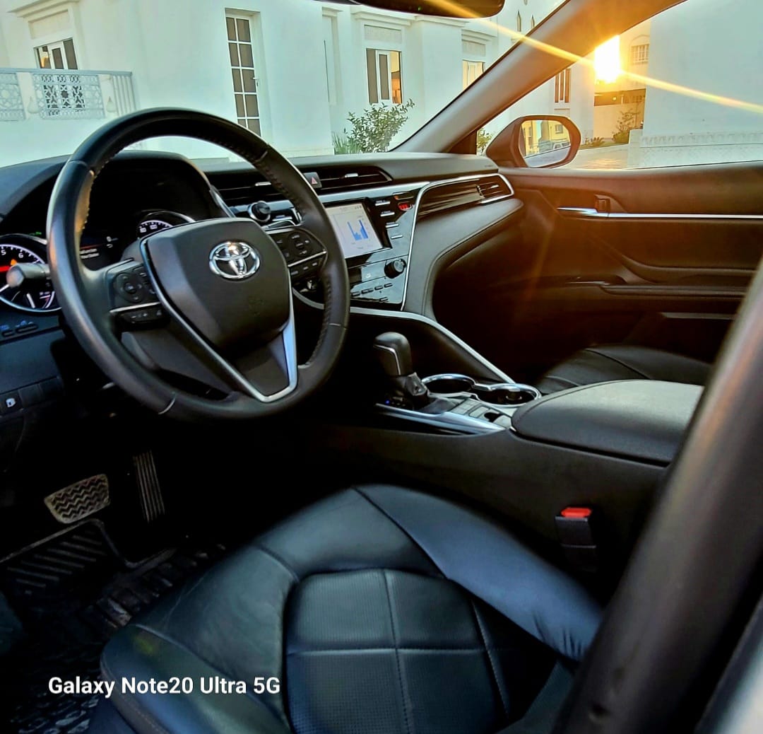 Car Image 2018 TOYOTA CAMRY XLE