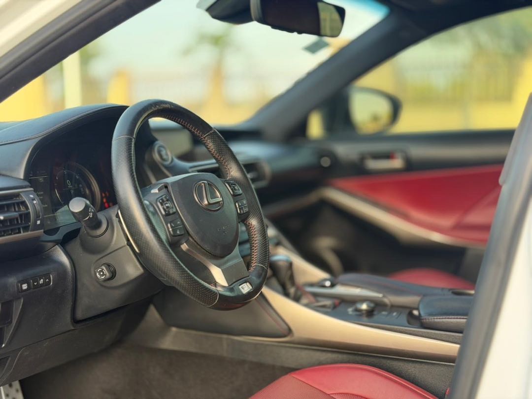 Car Image 2018 LEXUS IS 350