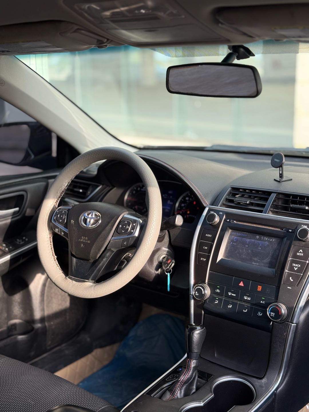 Car Image 2017 TOYOTA CAMRY SE