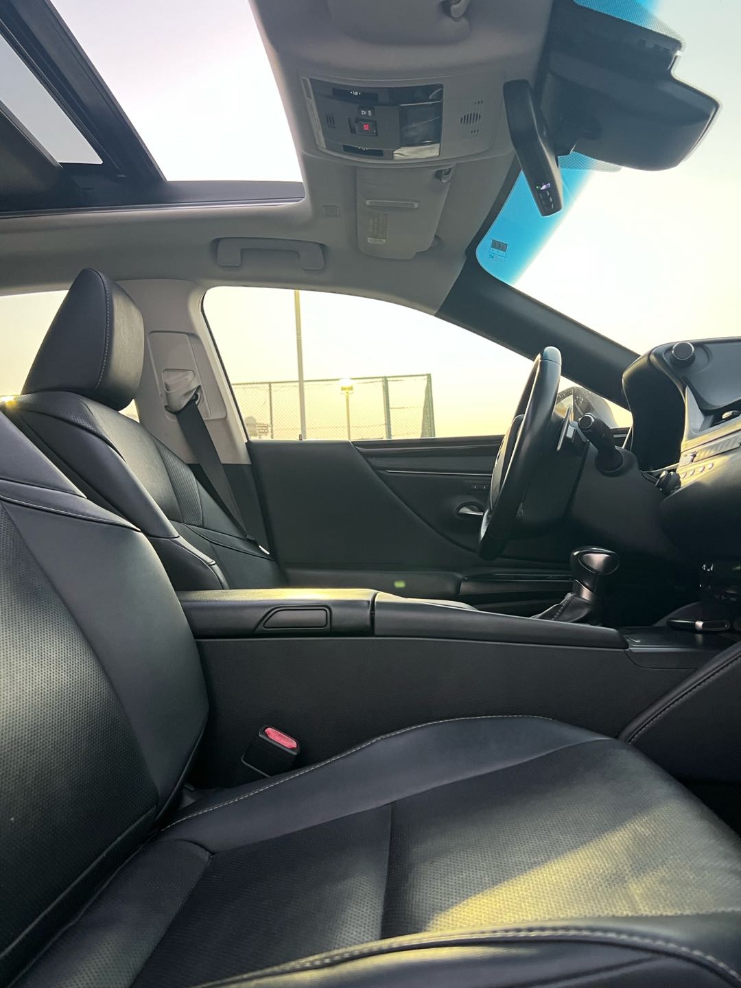 Car Image 2019 LEXUS ES 350