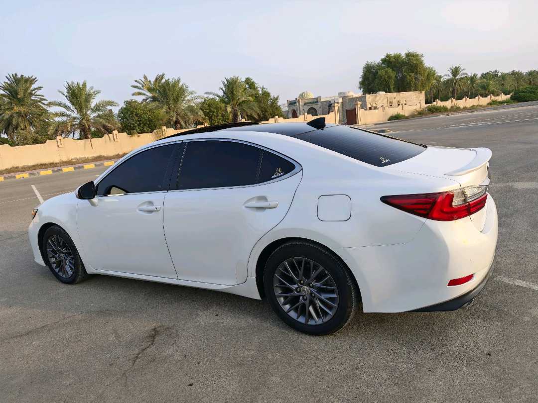 Car Image 2018 LEXUS ES 350