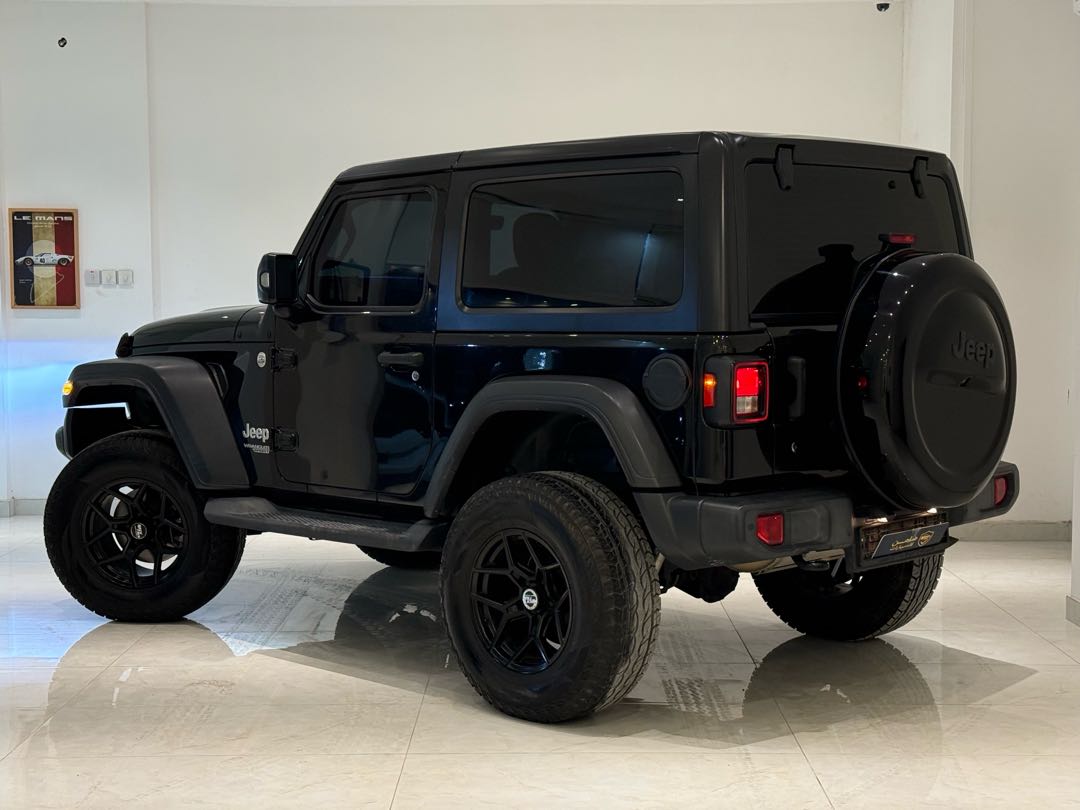 Car Image 2018 JEEP WRANGLER Sport