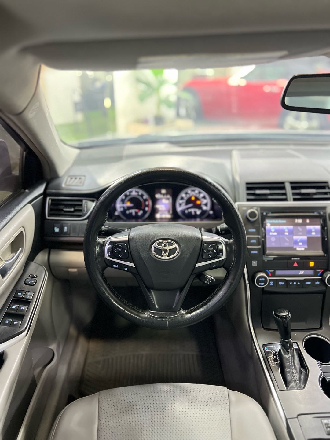 Car Image 2016 TOYOTA CAMRY XLE