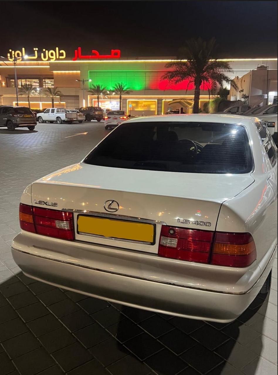 Car Image 1998 LEXUS LS 400
