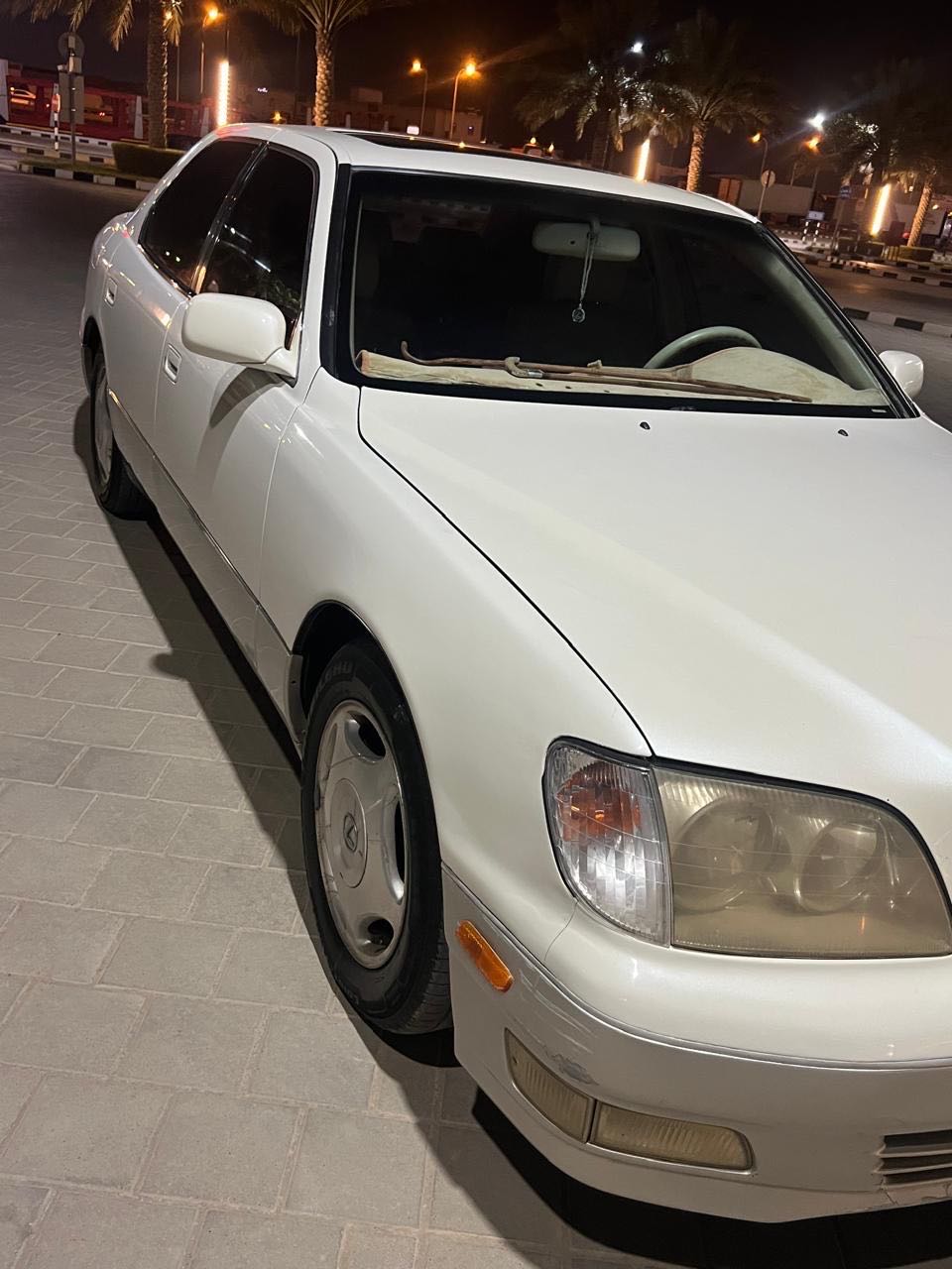 Car Image 1998 LEXUS LS 400