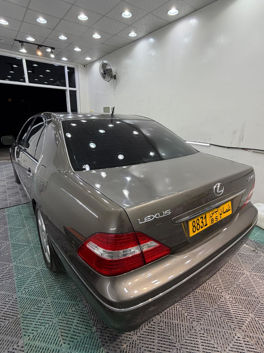 Car Image 2005 LEXUS LS 430