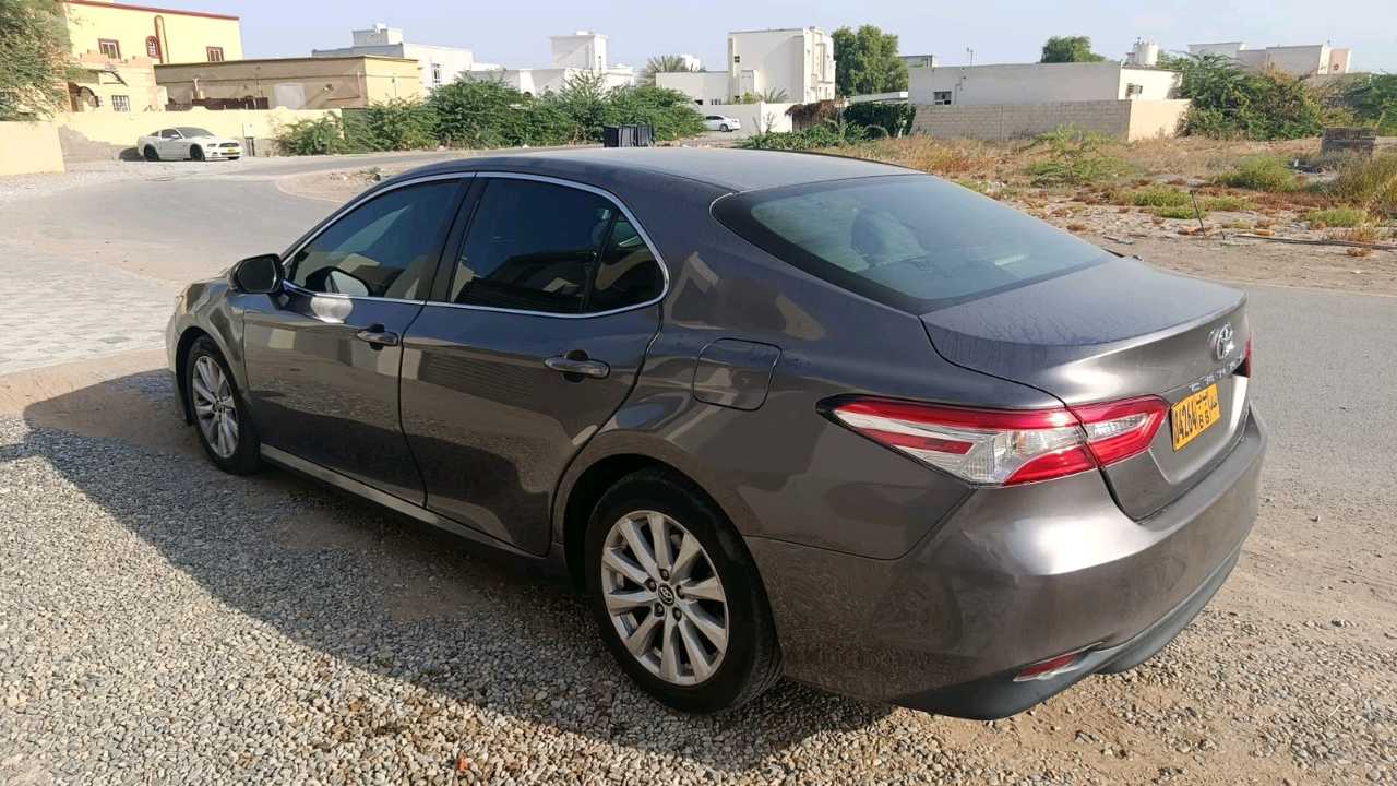 Car Image 2018 TOYOTA CAMRY LE