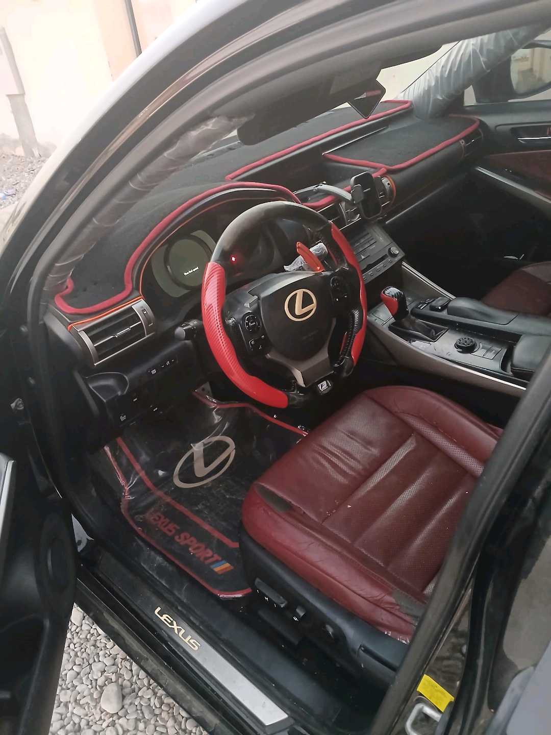 Car Image 2016 LEXUS IS 300
