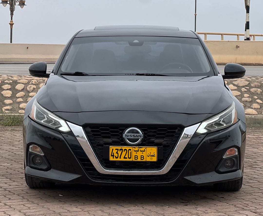 Car Image 2019 NISSAN ALTIMA SV