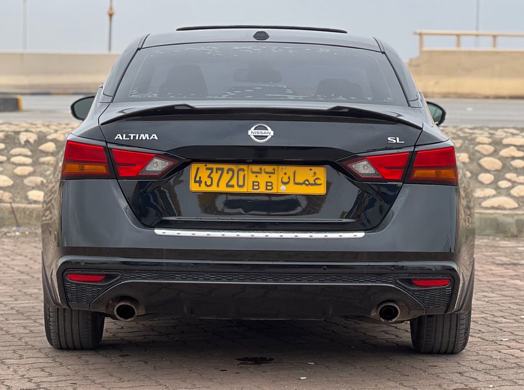 Car Image 2019 NISSAN ALTIMA SV