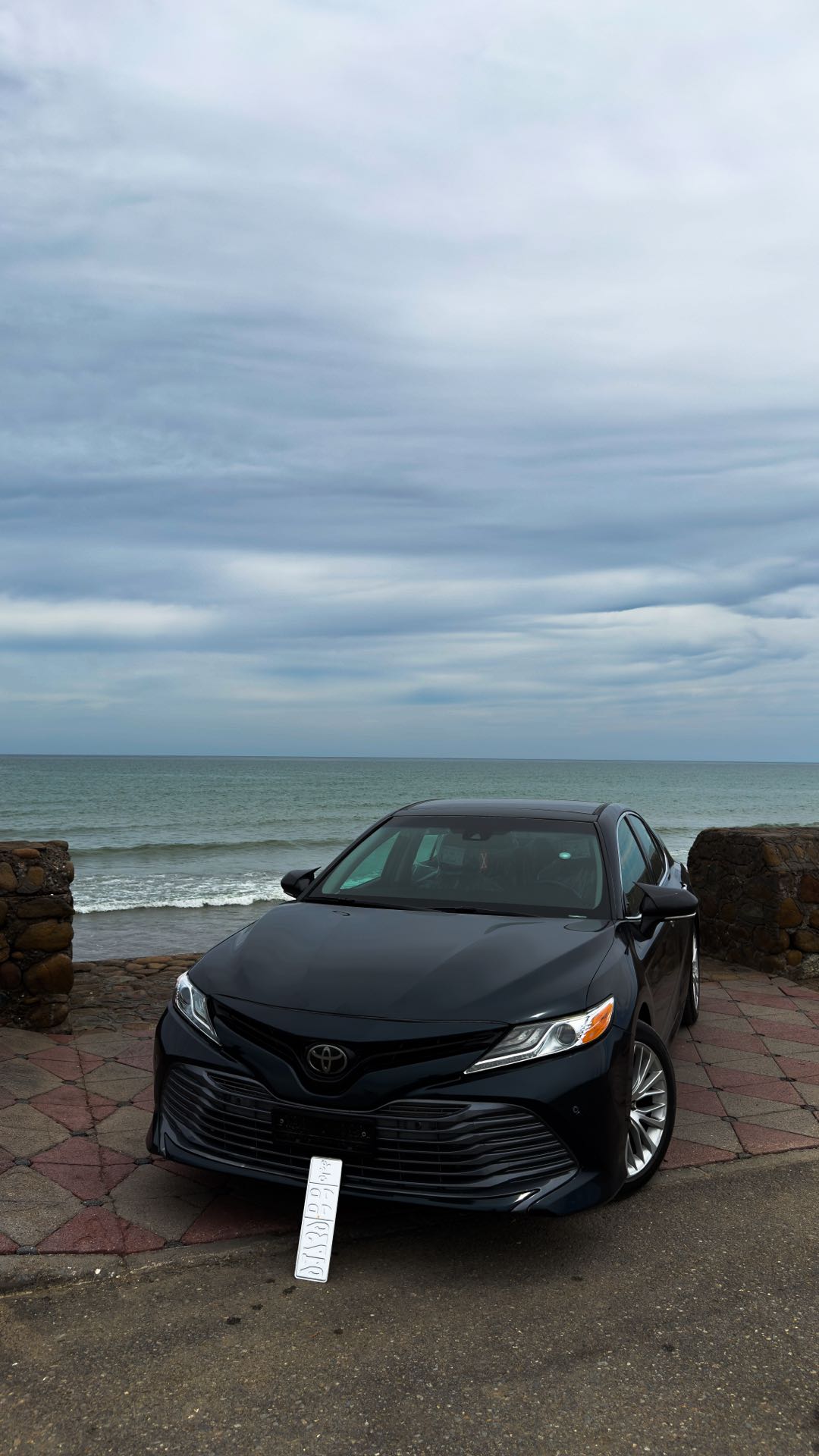 Car Image 2018 TOYOTA CAMRY XLE