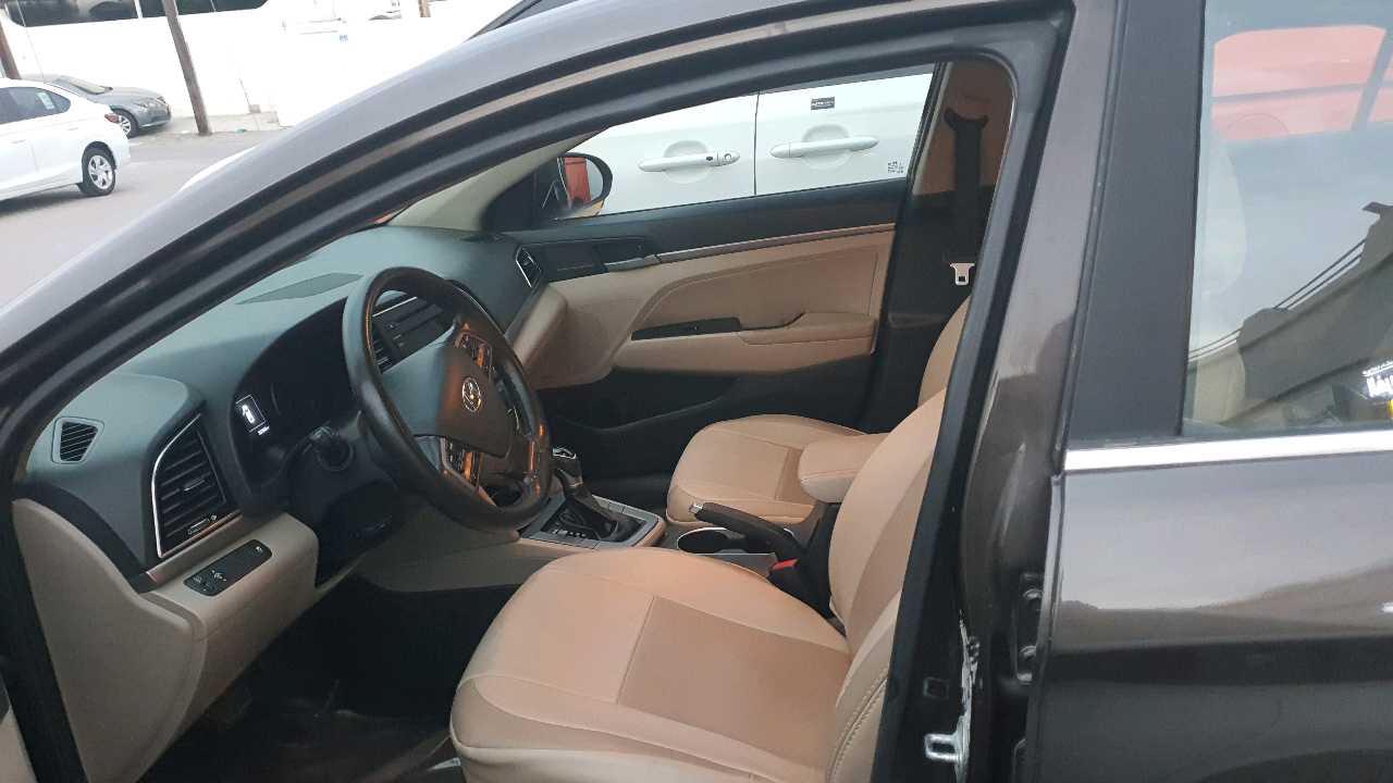 HYUNDAI ELANTRA 2019