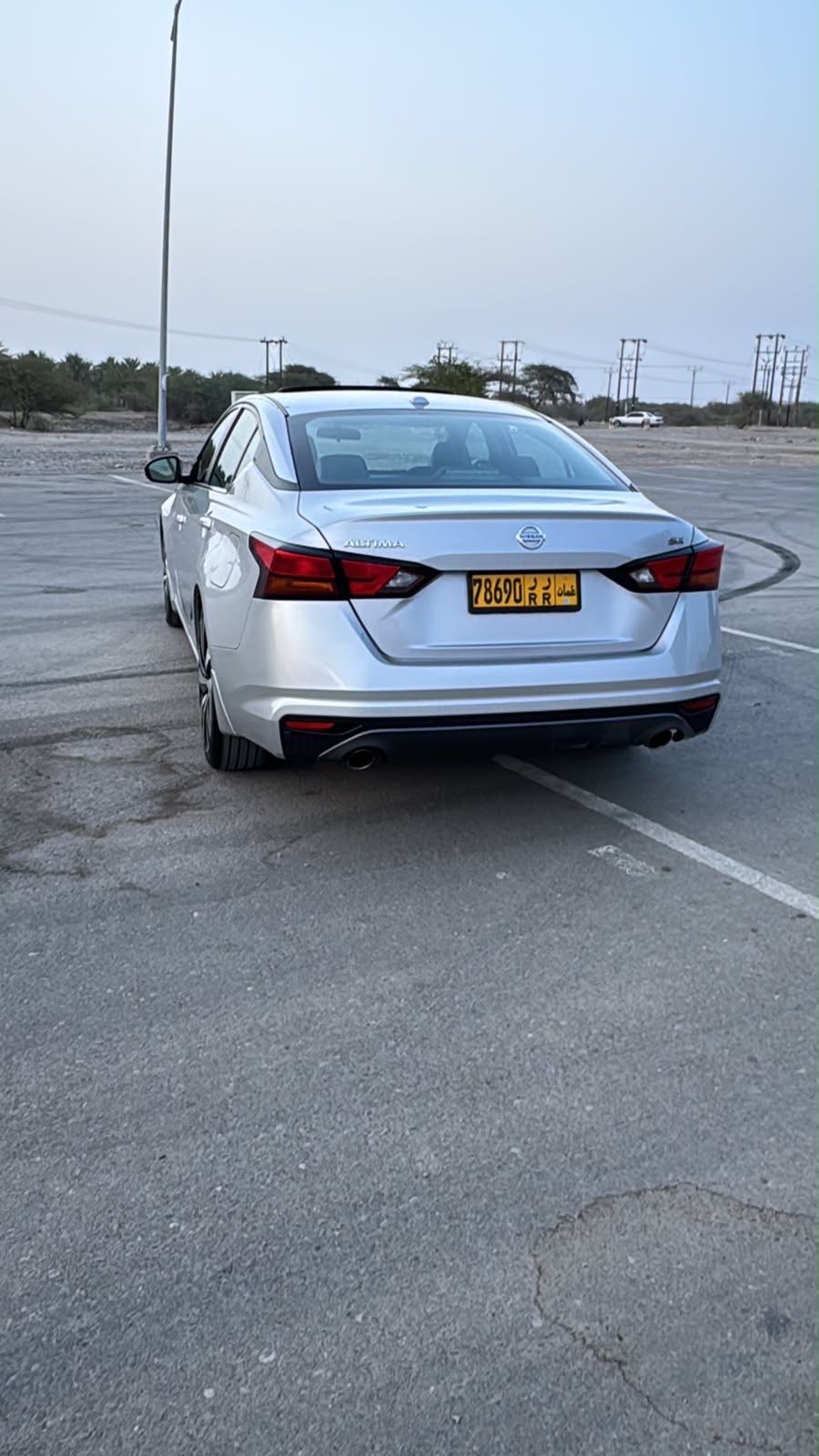 Car Image 2019 NISSAN ALTIMA SR