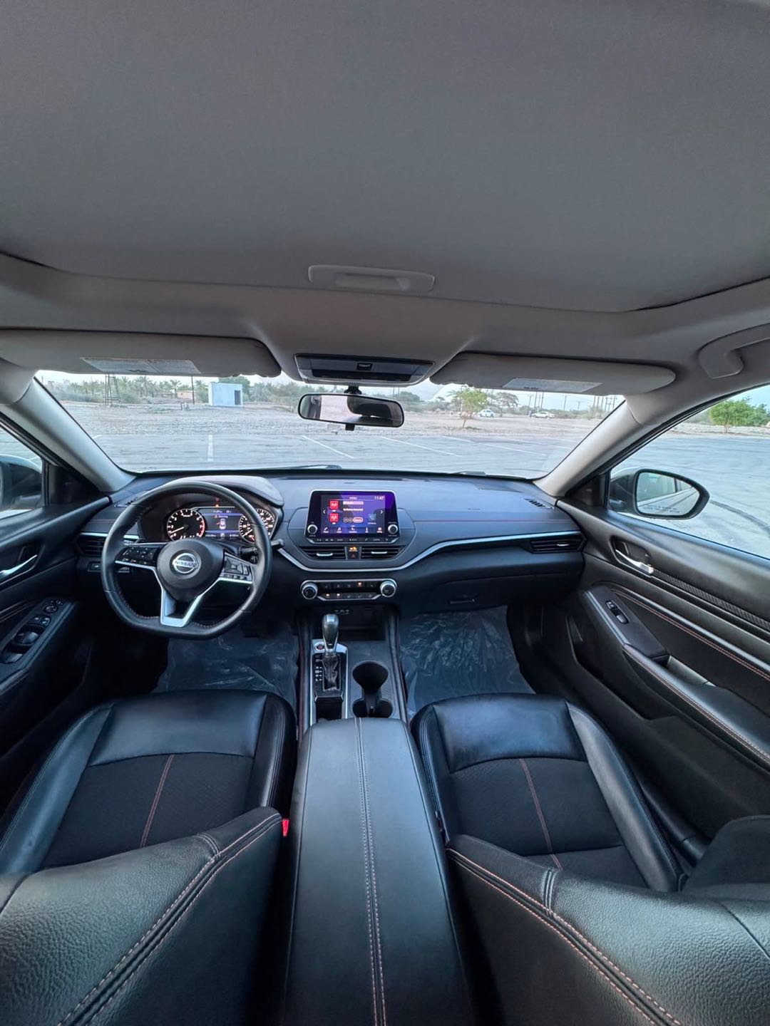 Car Image 2019 NISSAN ALTIMA SR