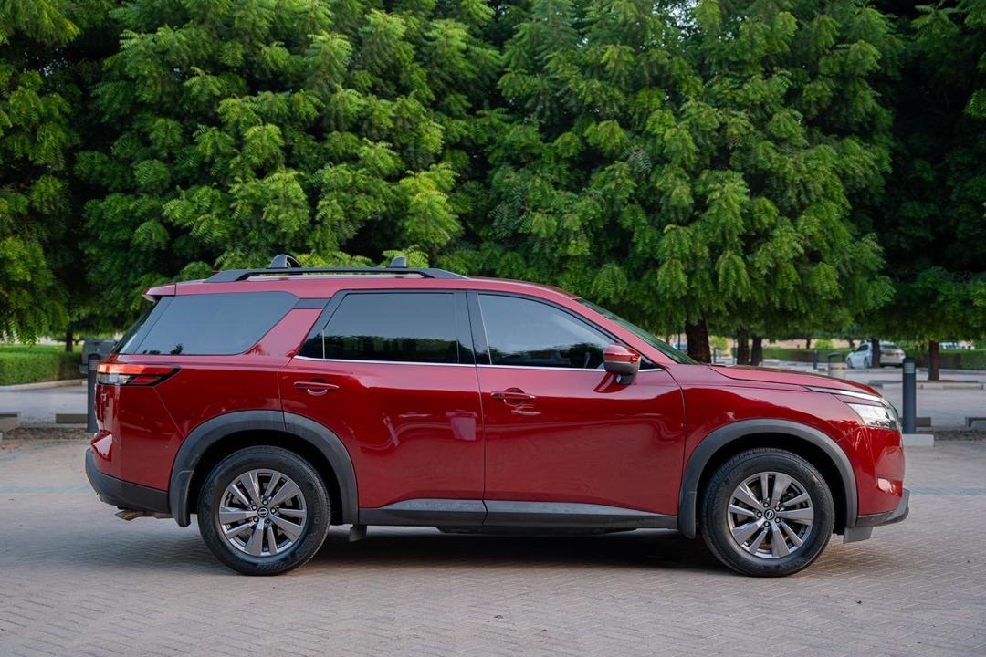 Car Image 2022 NISSAN PATHFINDER SV