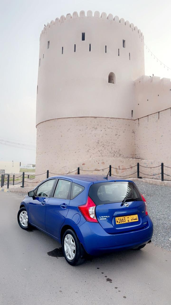 Car Image 2016 NISSAN VERSA SV