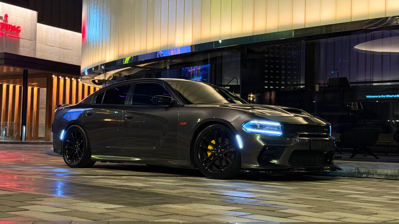 Car Image 2019 DODGE CHARGER SRT 392