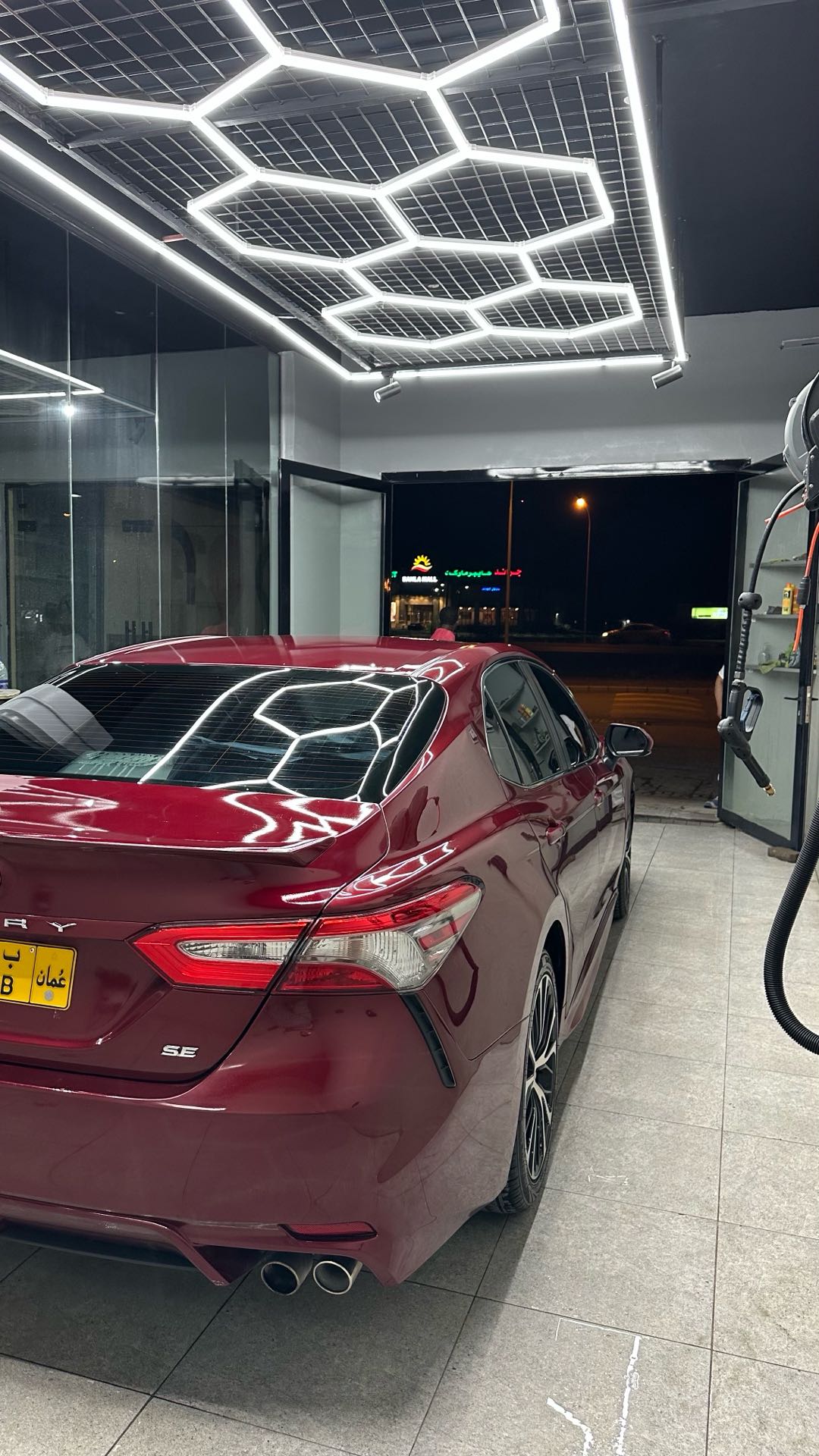 Car Image 2018 TOYOTA CAMRY SE