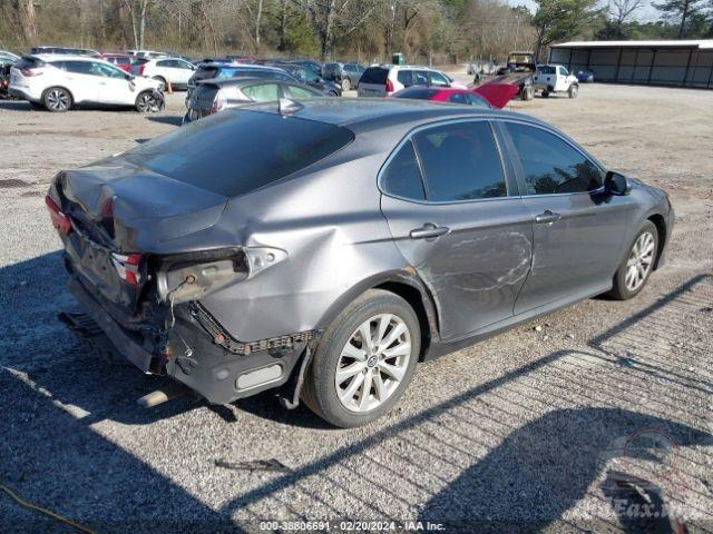 Car Image 2019 TOYOTA CAMRY LE