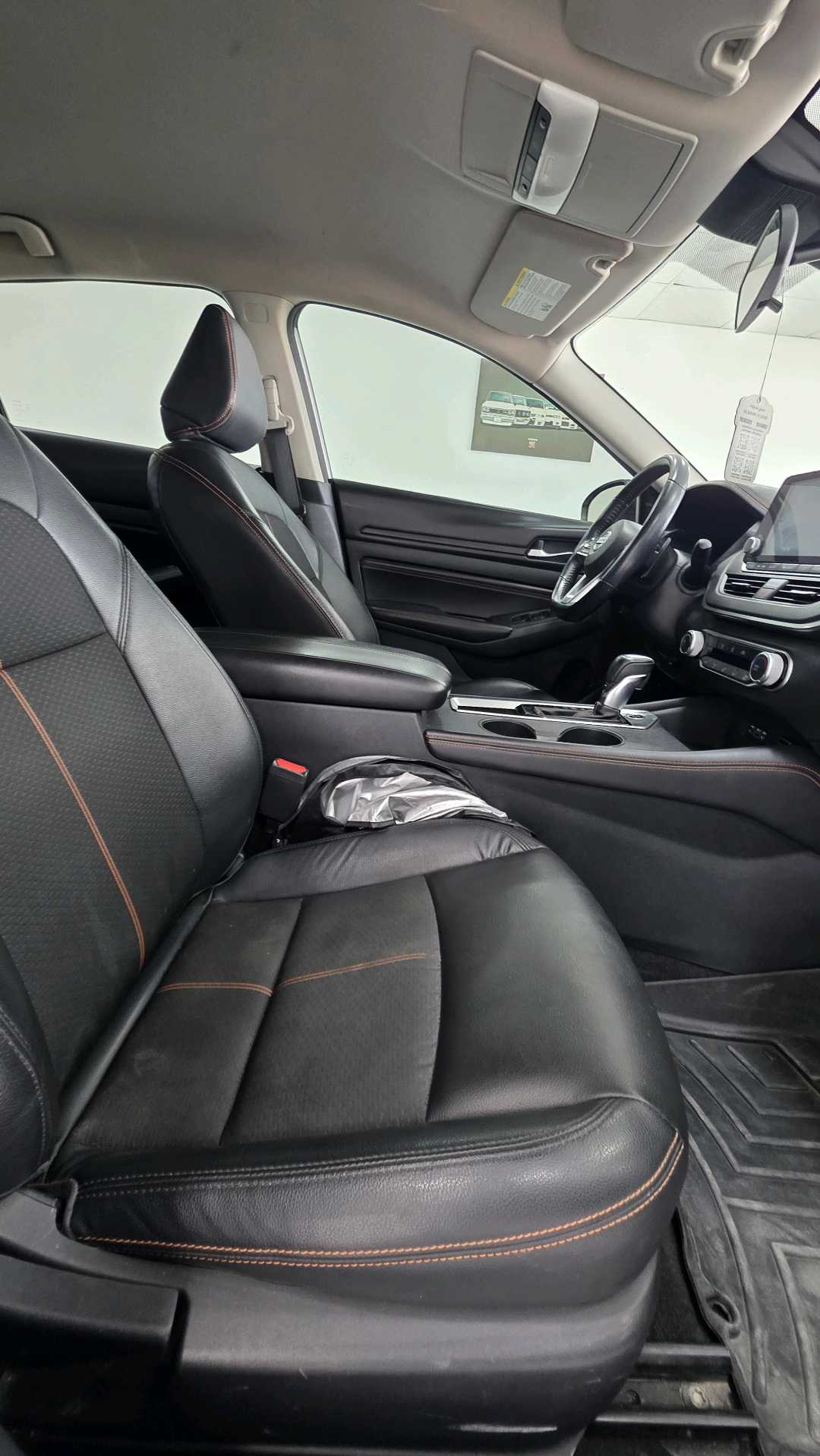 Car Image 2020 NISSAN ALTIMA SR