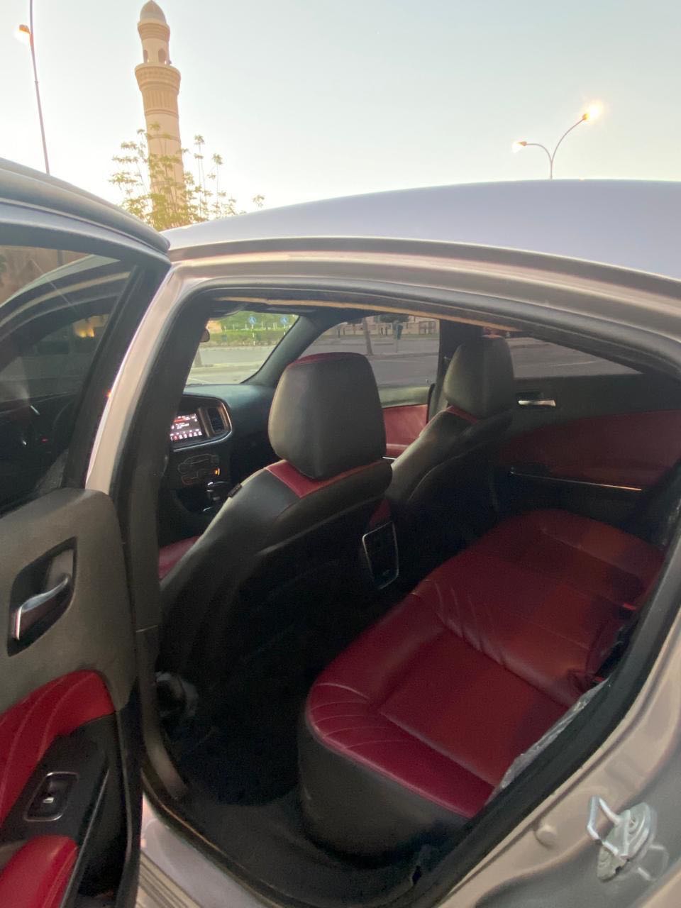 DODGE CHARGER SXT 2018