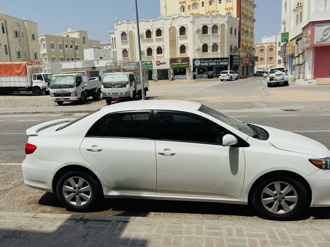 Car Image 2012 TOYOTA COROLLA LE