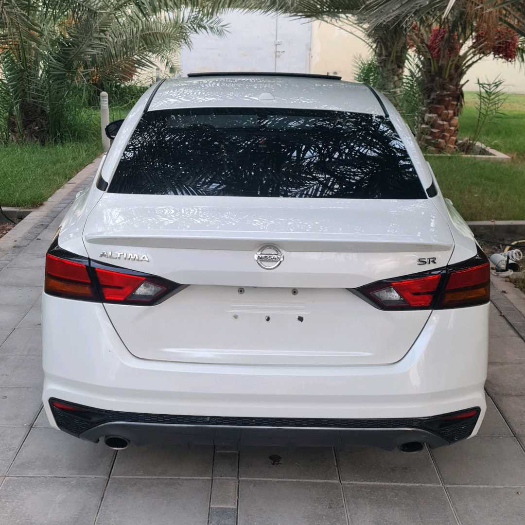 Car Image 2019 NISSAN ALTIMA SR