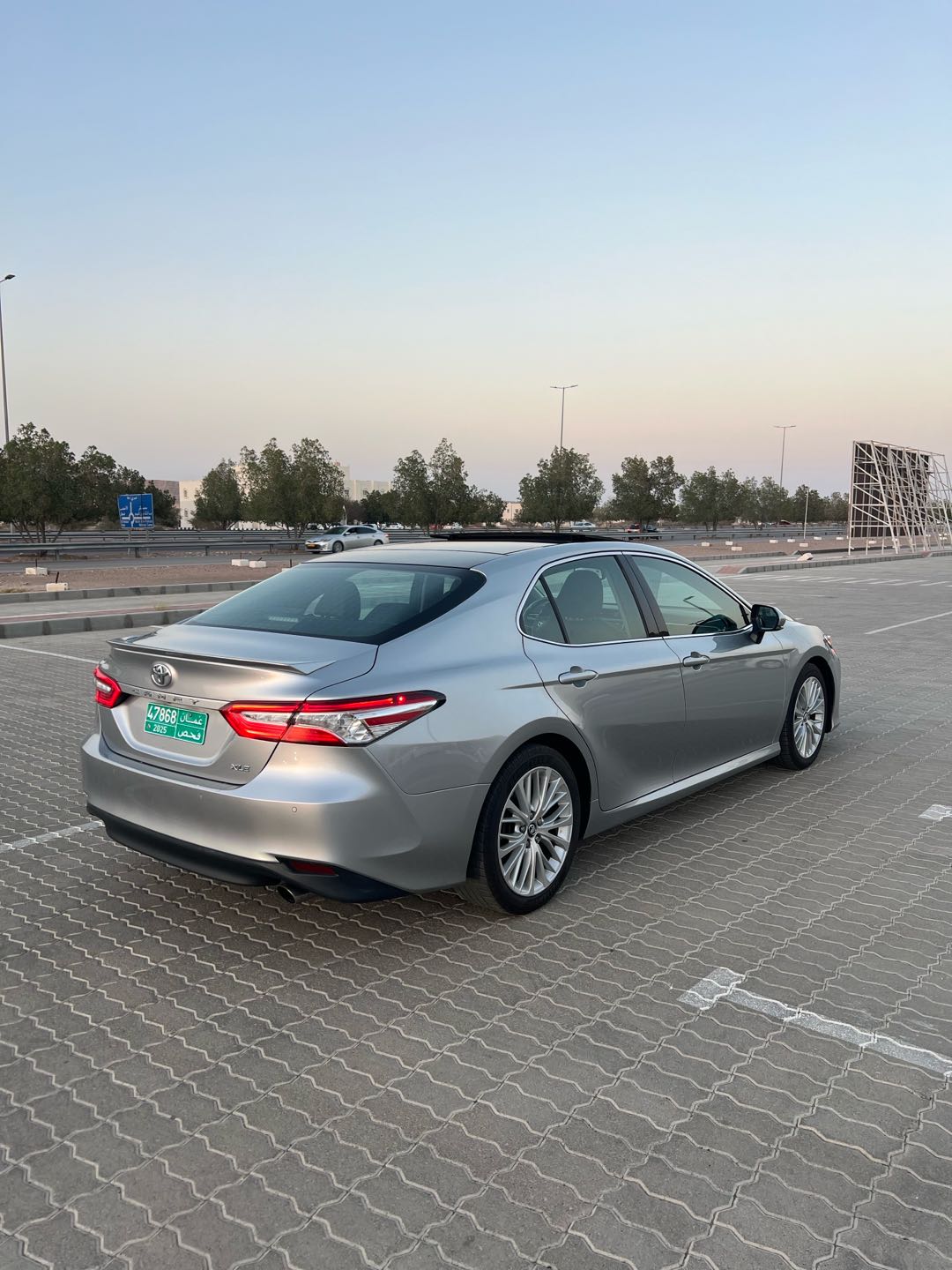 Car Image 2018 TOYOTA CAMRY XLE