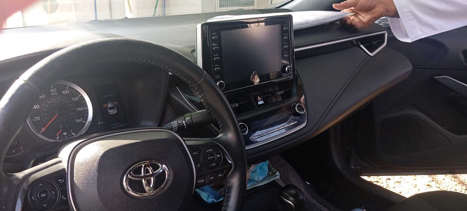 Car Image 2020 TOYOTA COROLLA SE