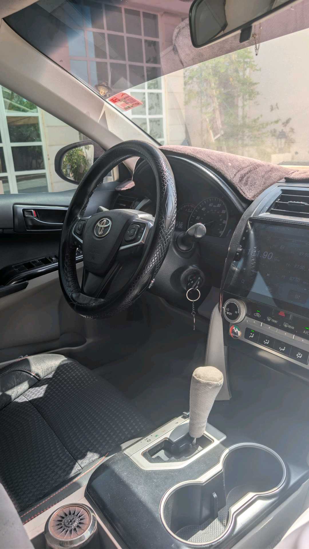 Car Image 2013 TOYOTA CAMRY LE