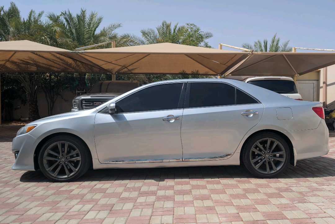 Car Image 2013 TOYOTA CAMRY LE