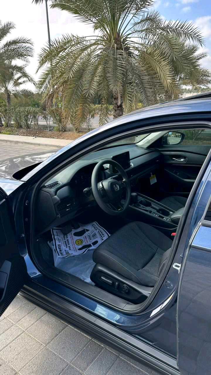 Car Image 2025 HONDA ACCORD EX