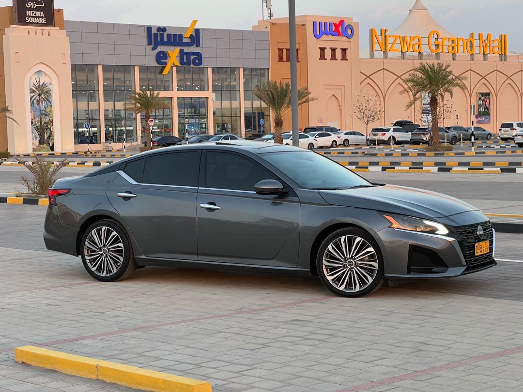 Car Image 2023 NISSAN ALTIMA SL