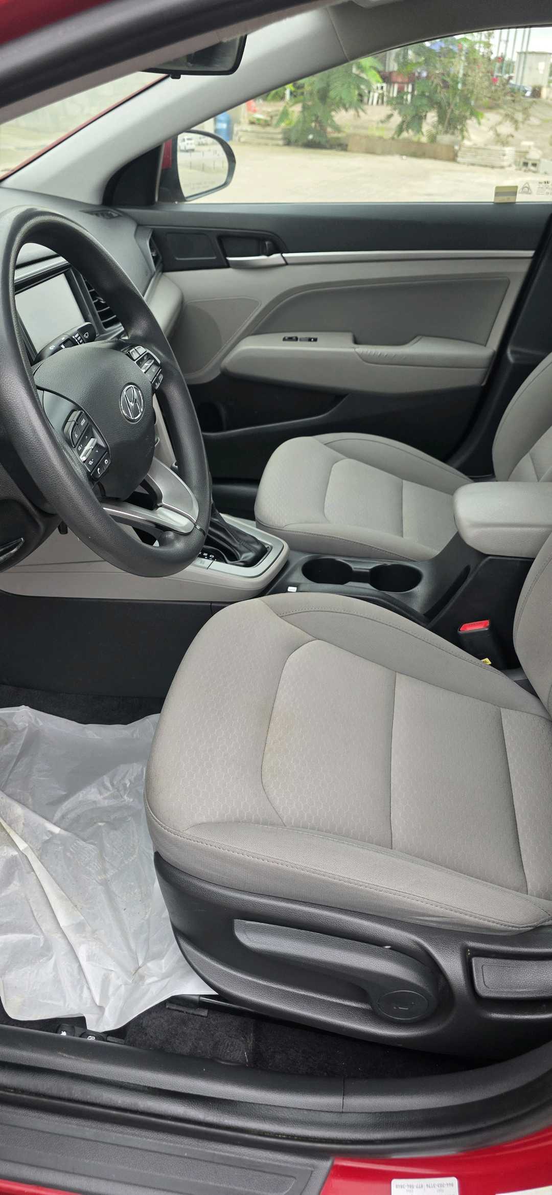 Car Image 2019 HYUNDAI ELANTRA SE