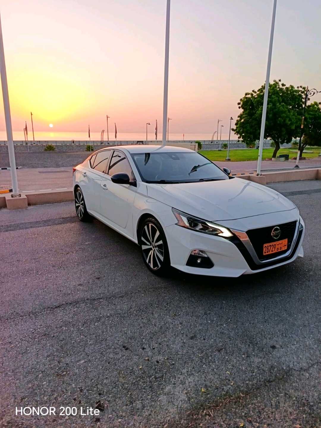 Car Image 2020 NISSAN ALTIMA SR