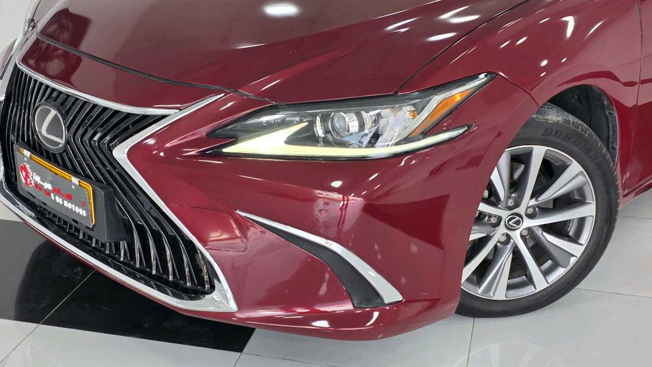 Car Image 2022 LEXUS ES 350