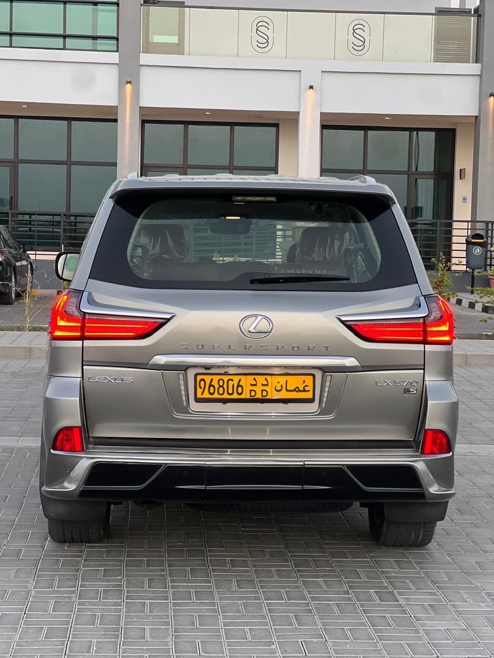 Car Image 2018 LEXUS LX 570