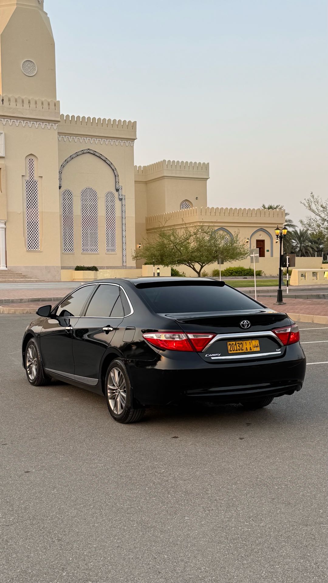 Car Image 2017 TOYOTA CAMRY SE